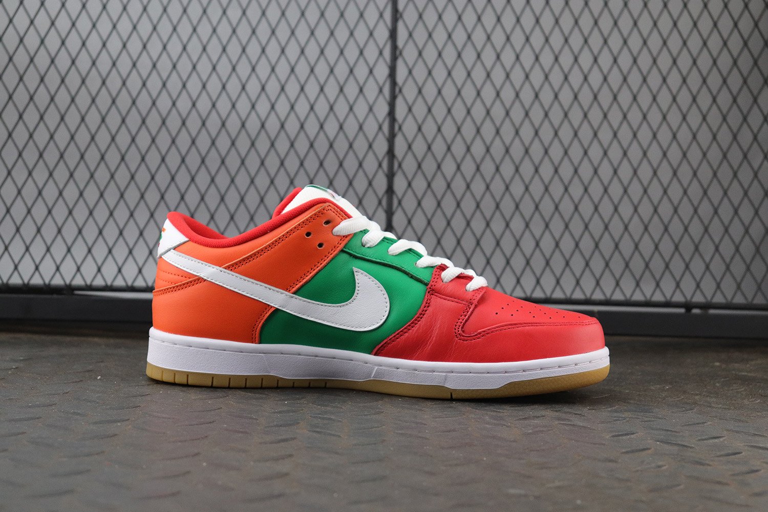 Nike SB Dunk Low 7 Eleven