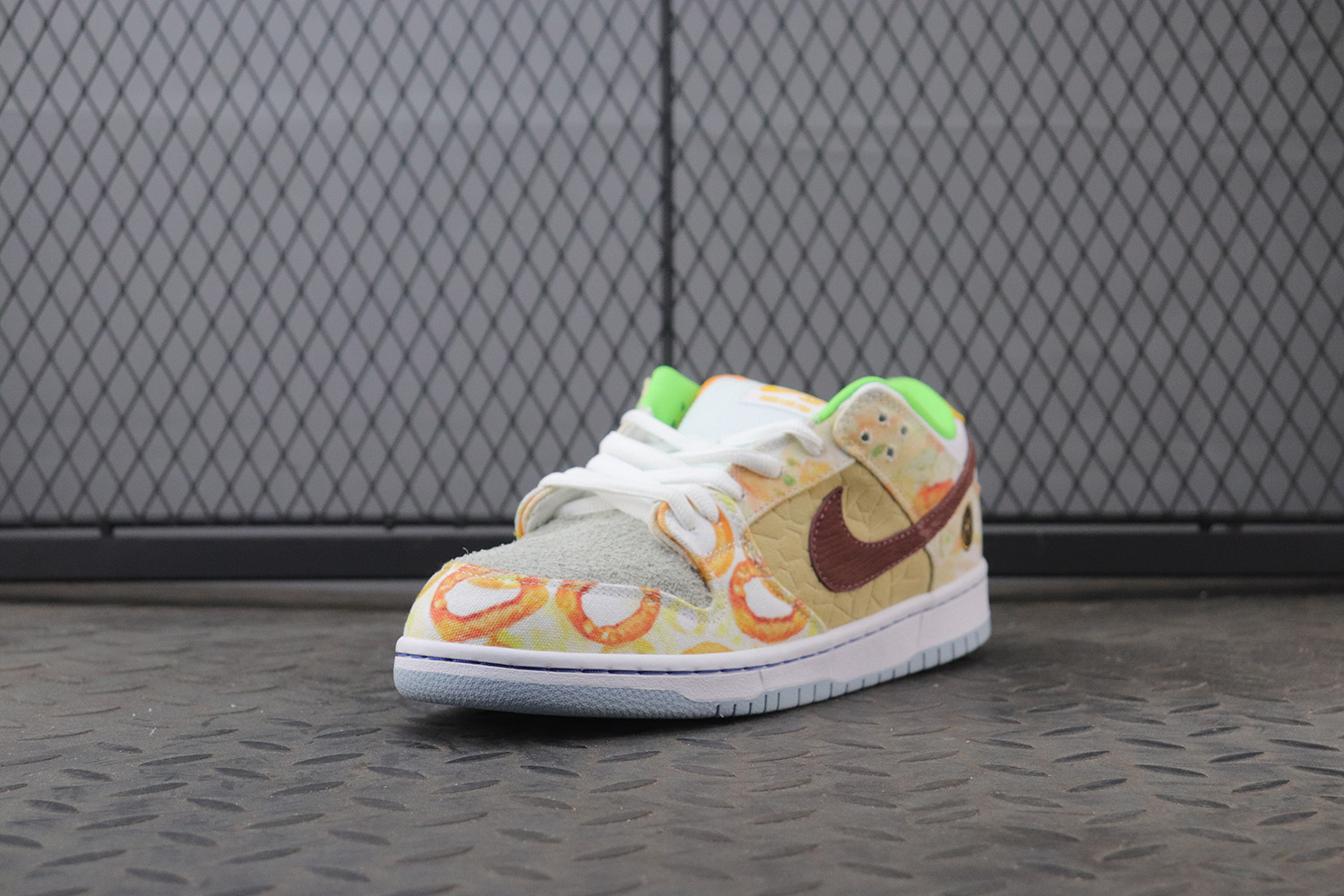 Nike SB Dunk Low Street Hawker