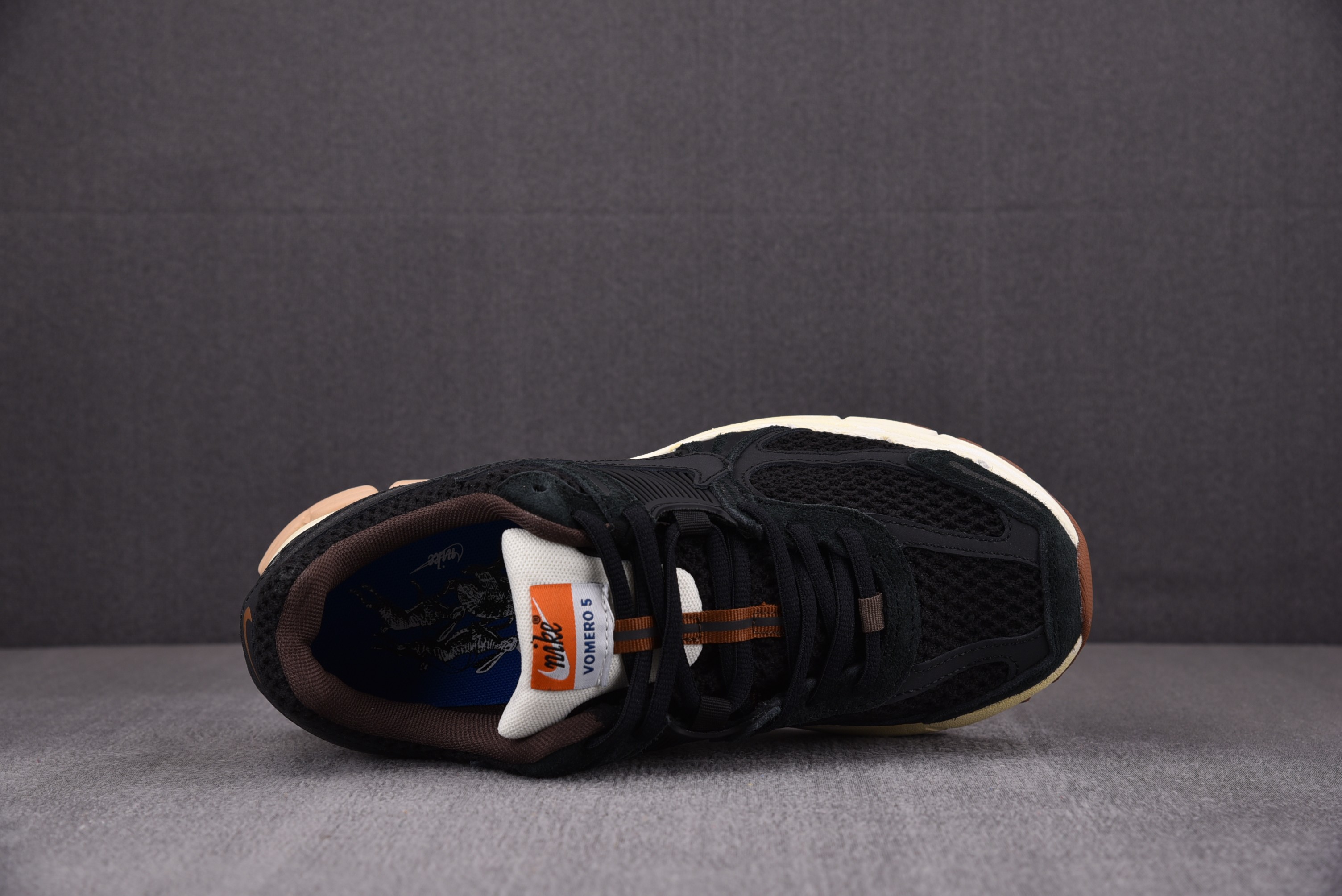 Nike Zoom Vomero 5 Black Sesame