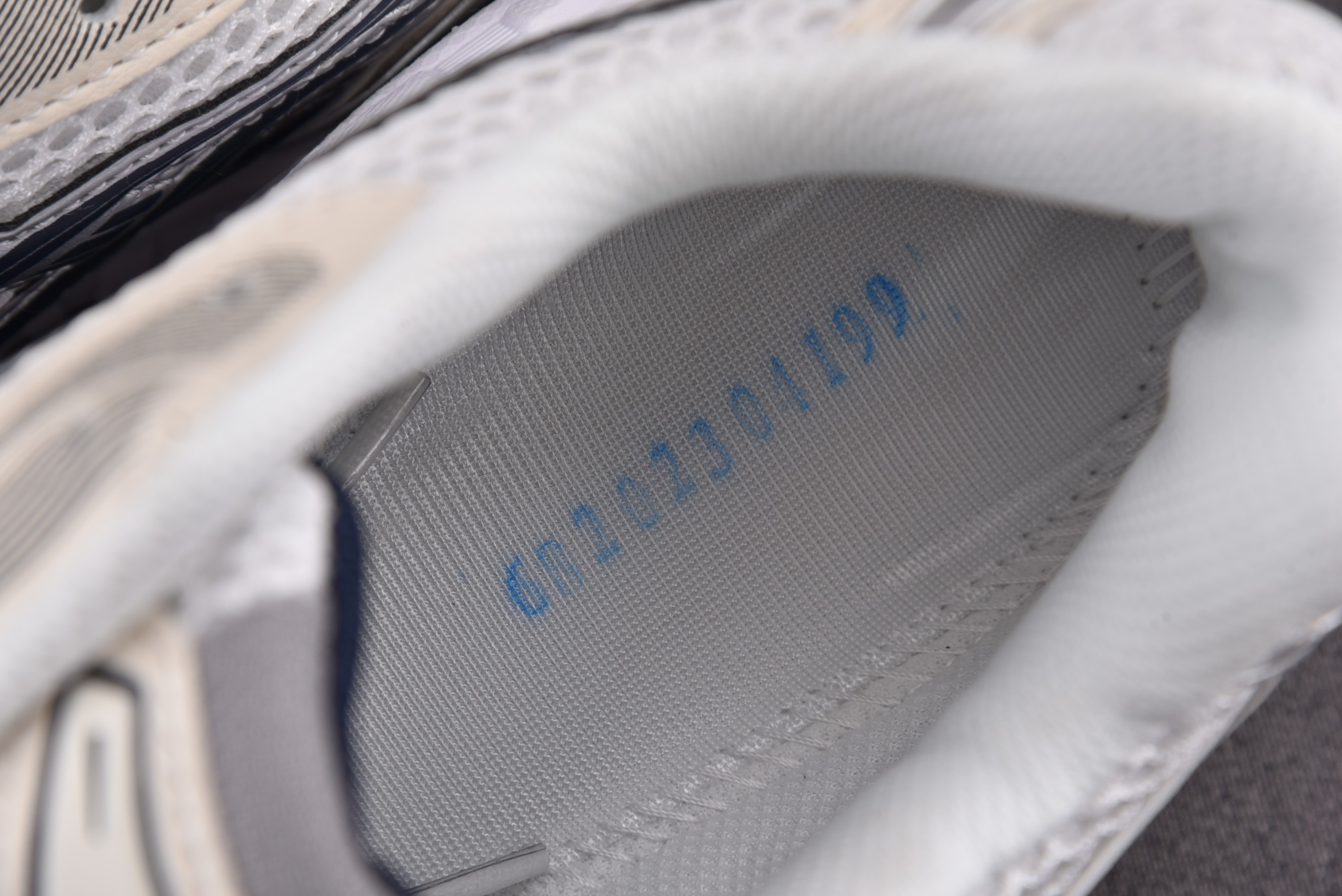 ASICS Gel-Kayano 14 White Midnight