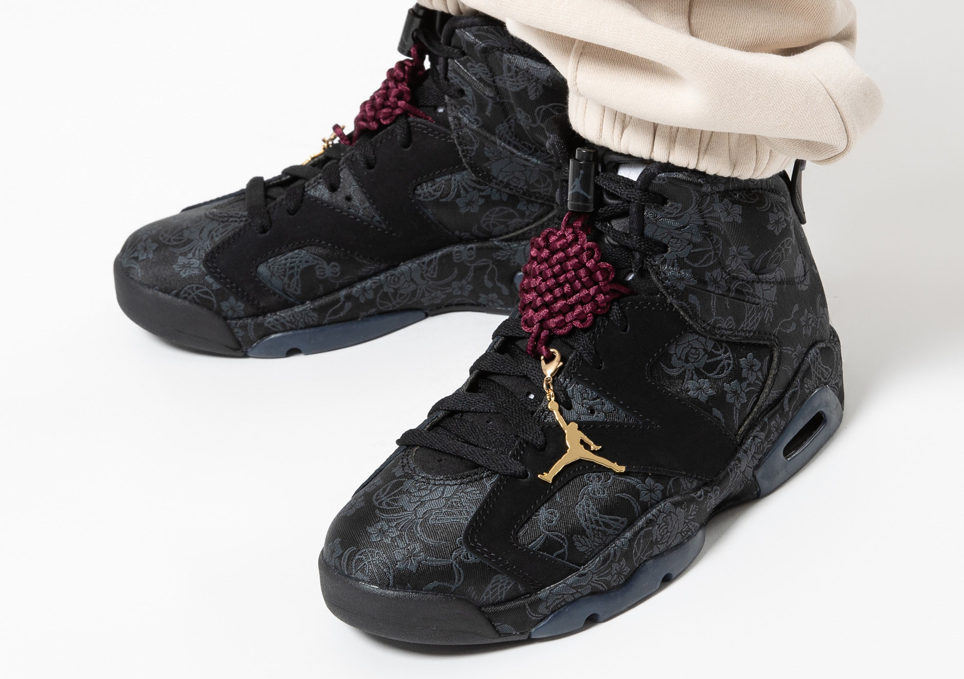 Air Jordan 6 Retro 'Singles Day' (Women Size!!)