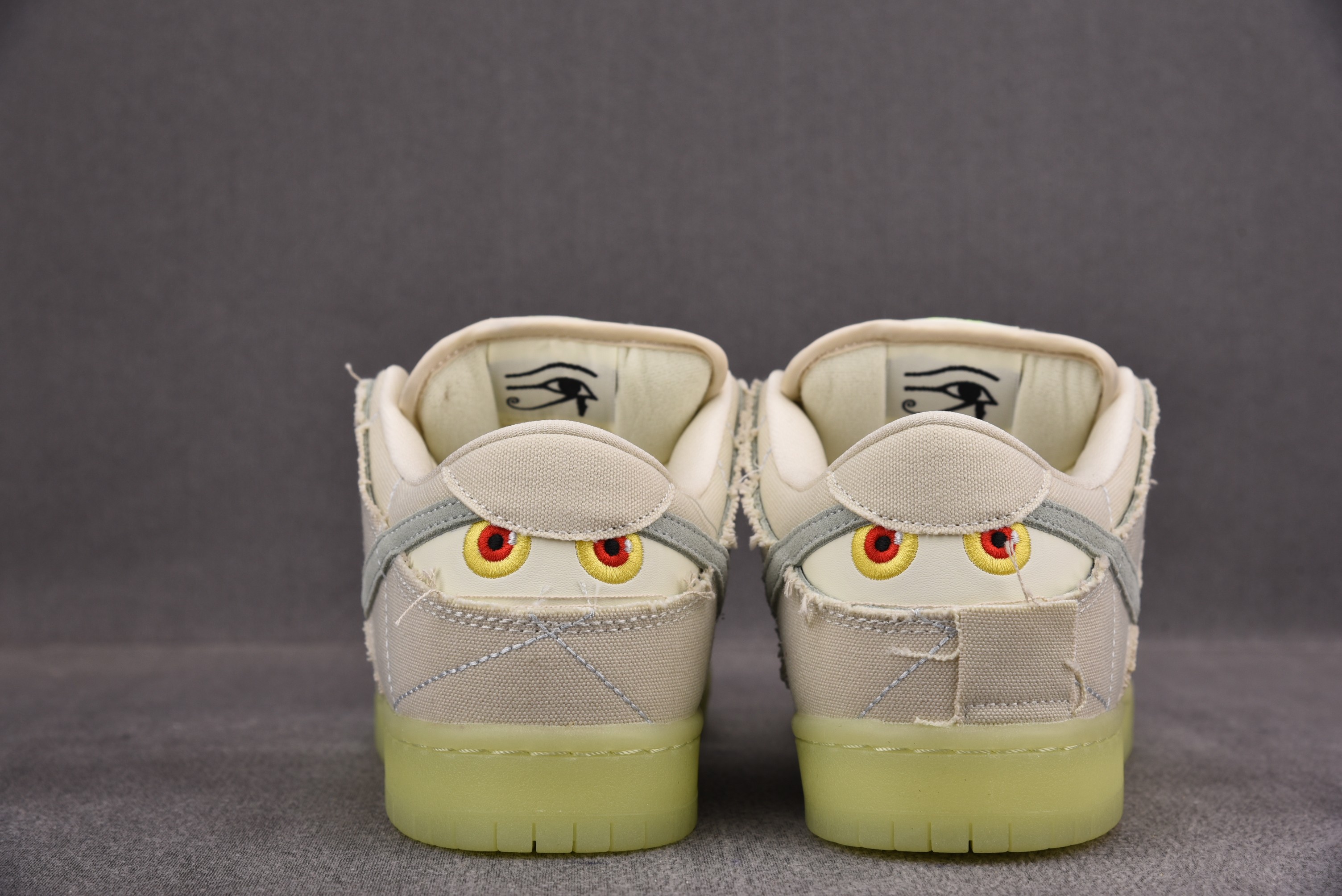 Nike SB Dunk Low Mummy