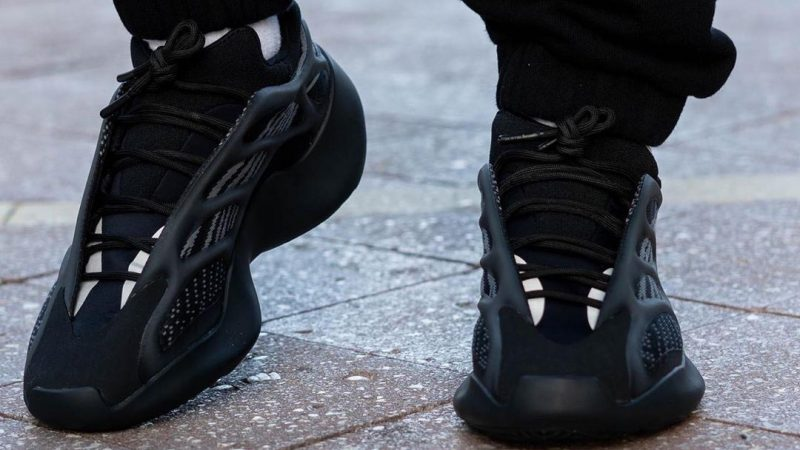 Adidas Yeezy 700 V3 Alvah
