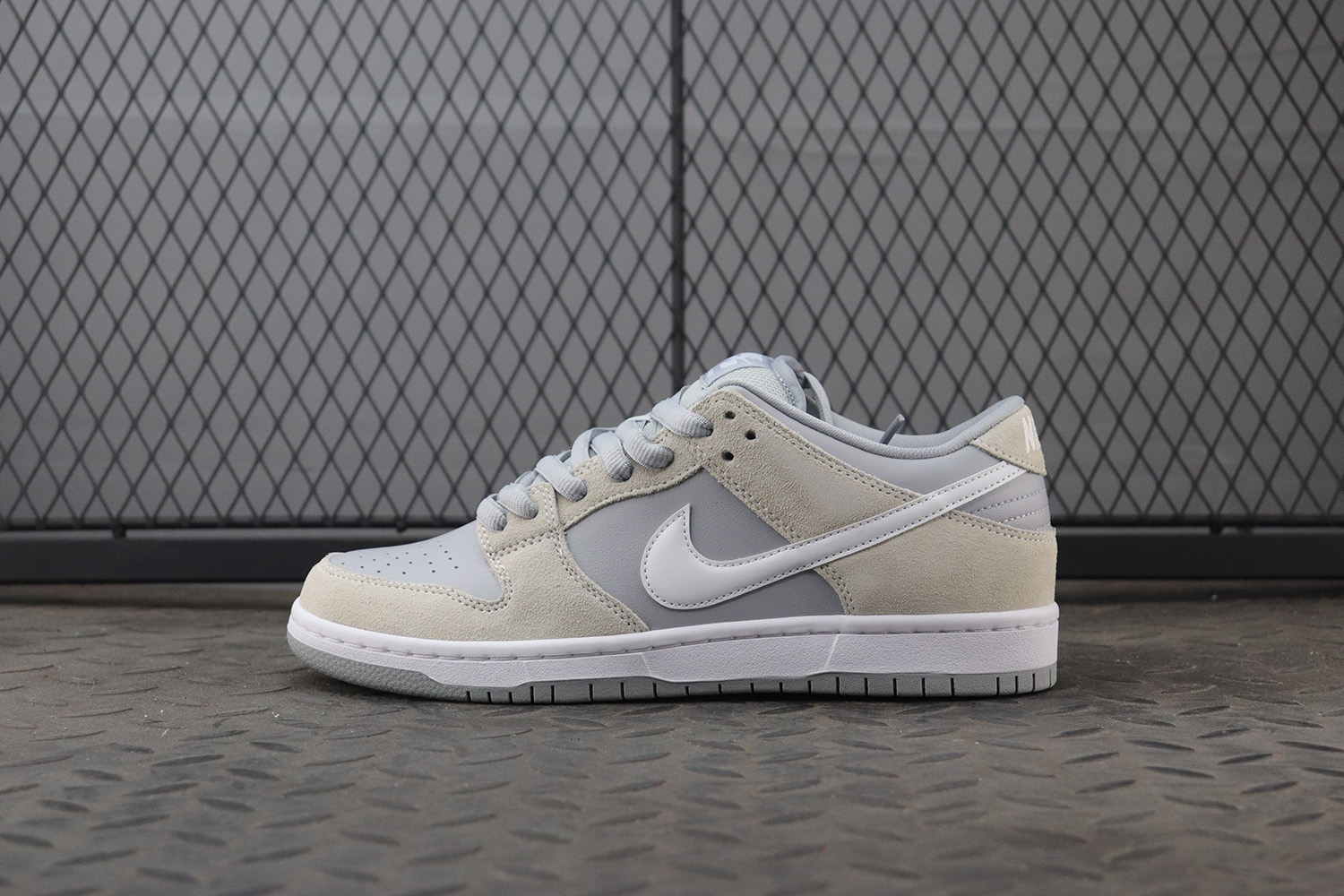 【Clearance】Nike SB Dunk Low Summit White Wolf Grey（US4.5）