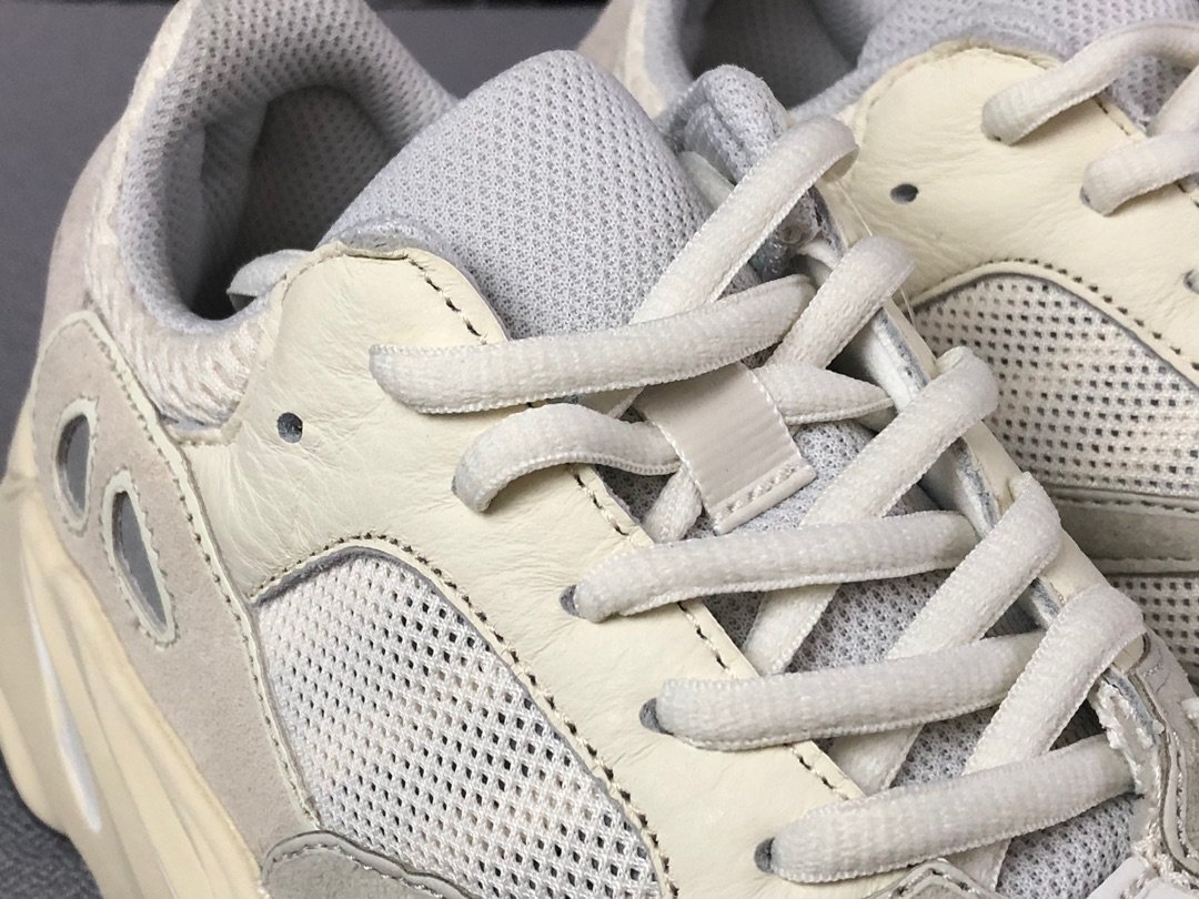 Adidas Yeezy Boost 700 Analog
