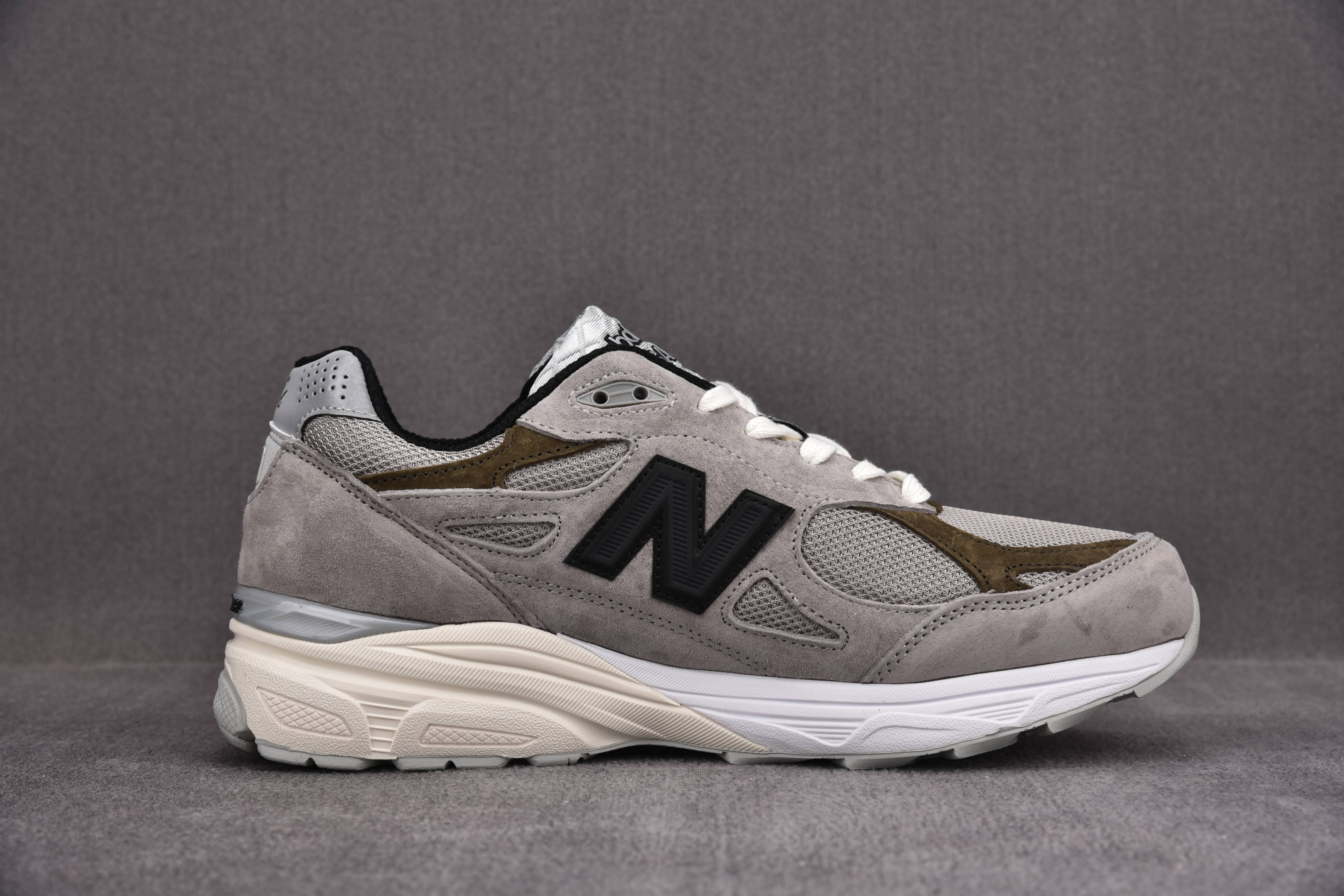 New Balance 990v3 Grey White