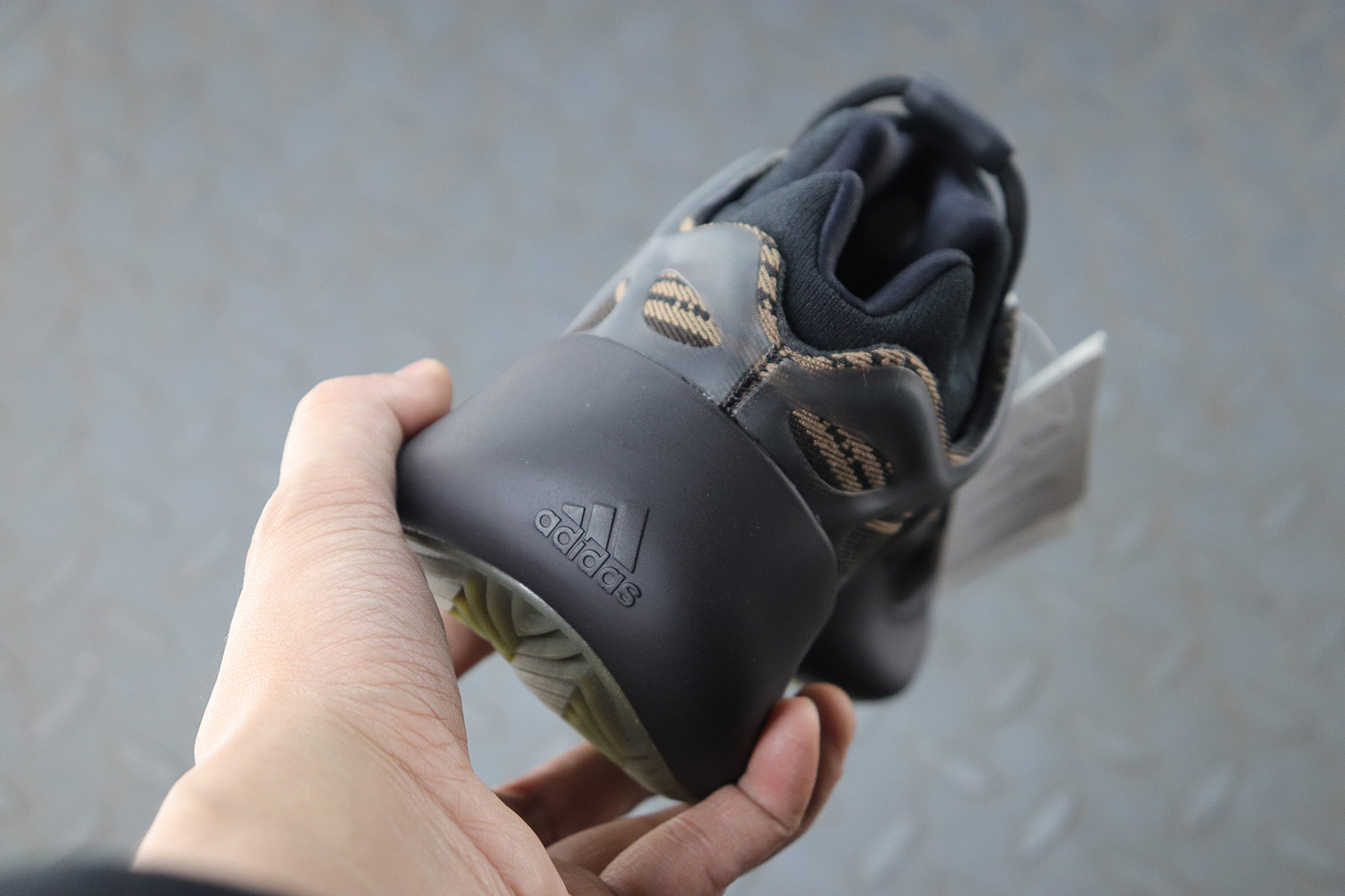 【Clearance】 Adidas Yeezy 700 V3 Clay Brown（US9.5）