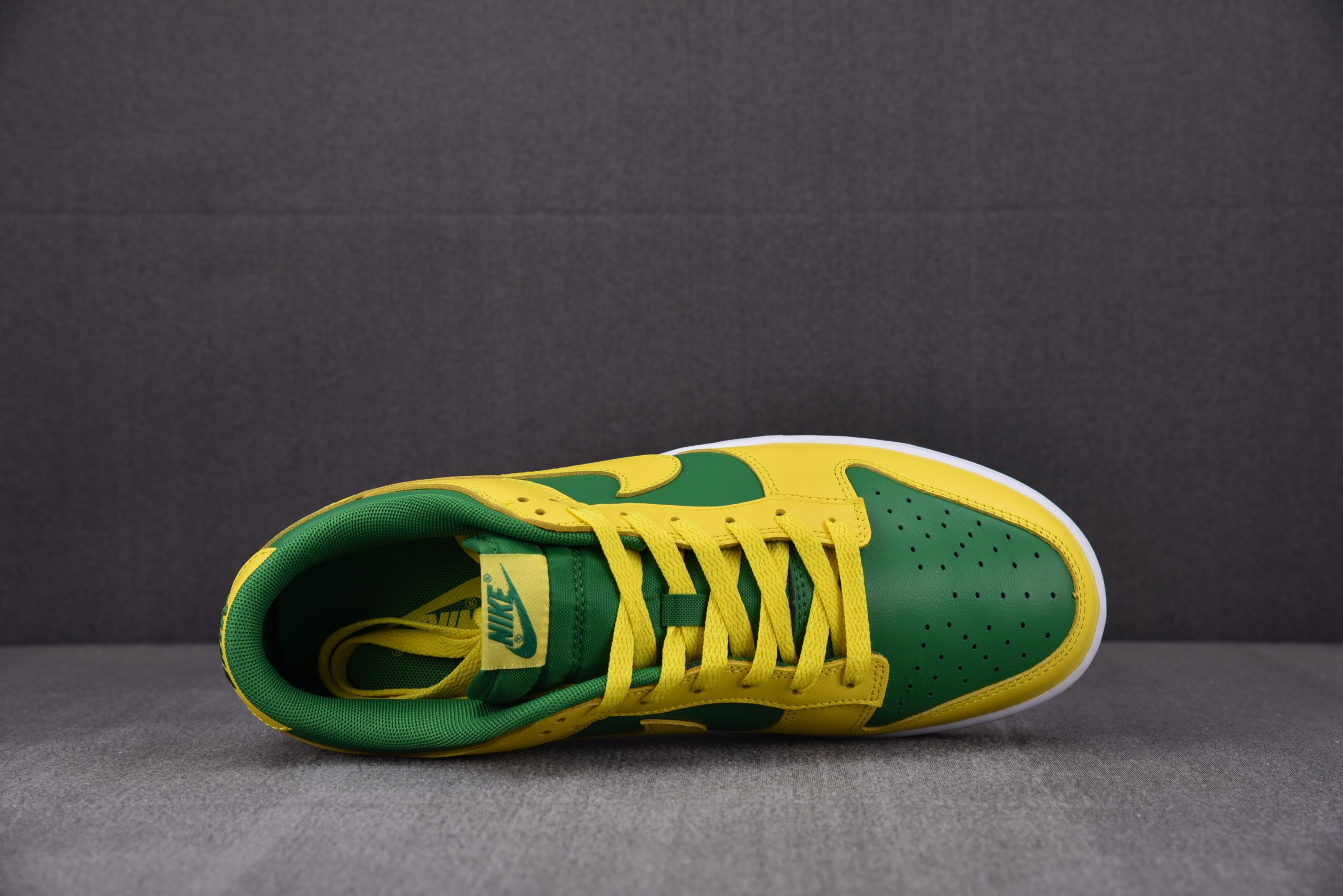 Nike Dunk Low Reverse Brazil