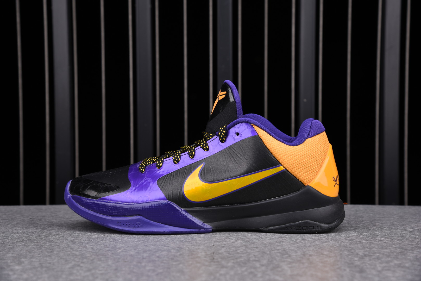 Nike ZOOM KOBE 5 X 'LAKERS AWAY'