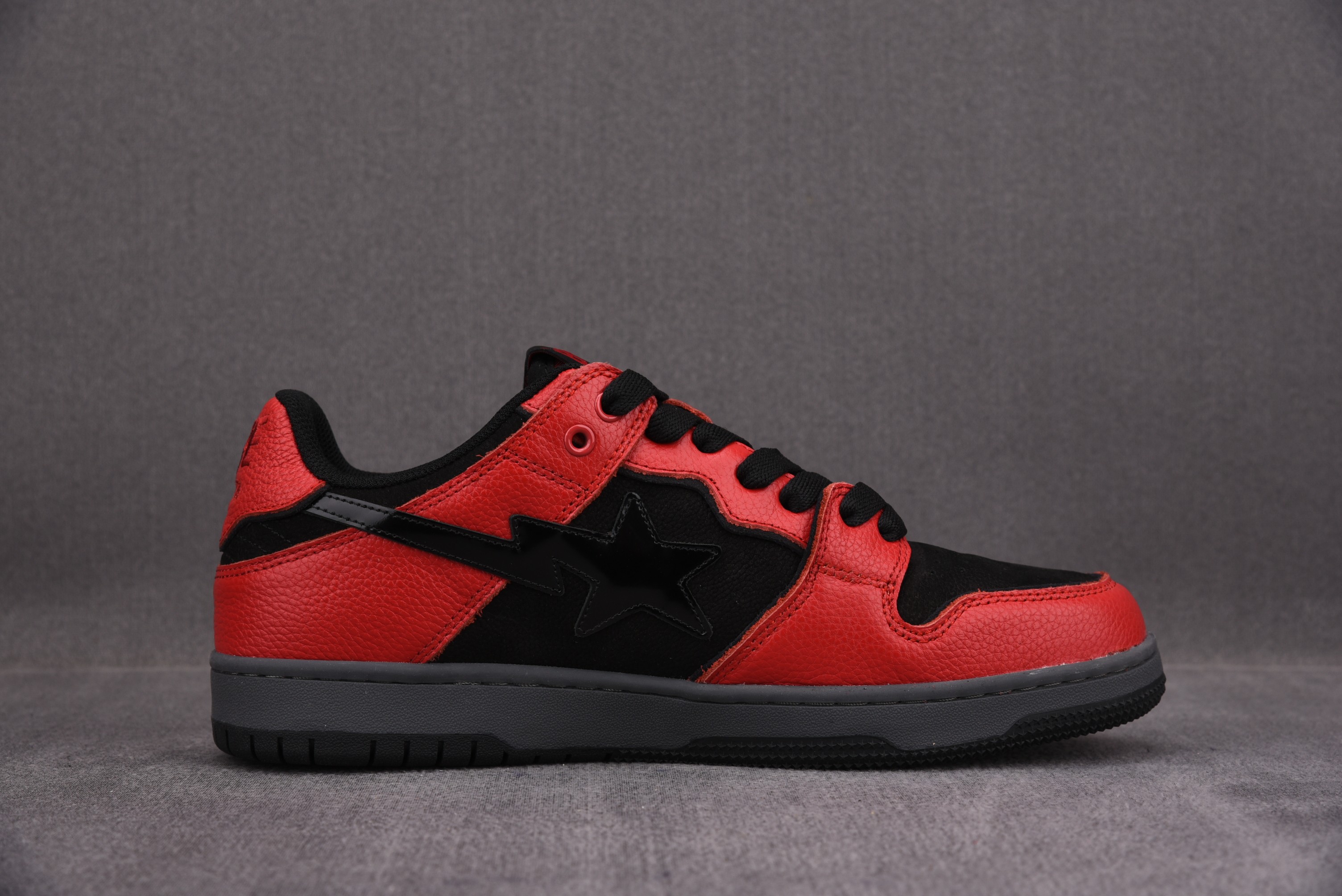 A BATHING APE BAPE SK8 STA Black Red