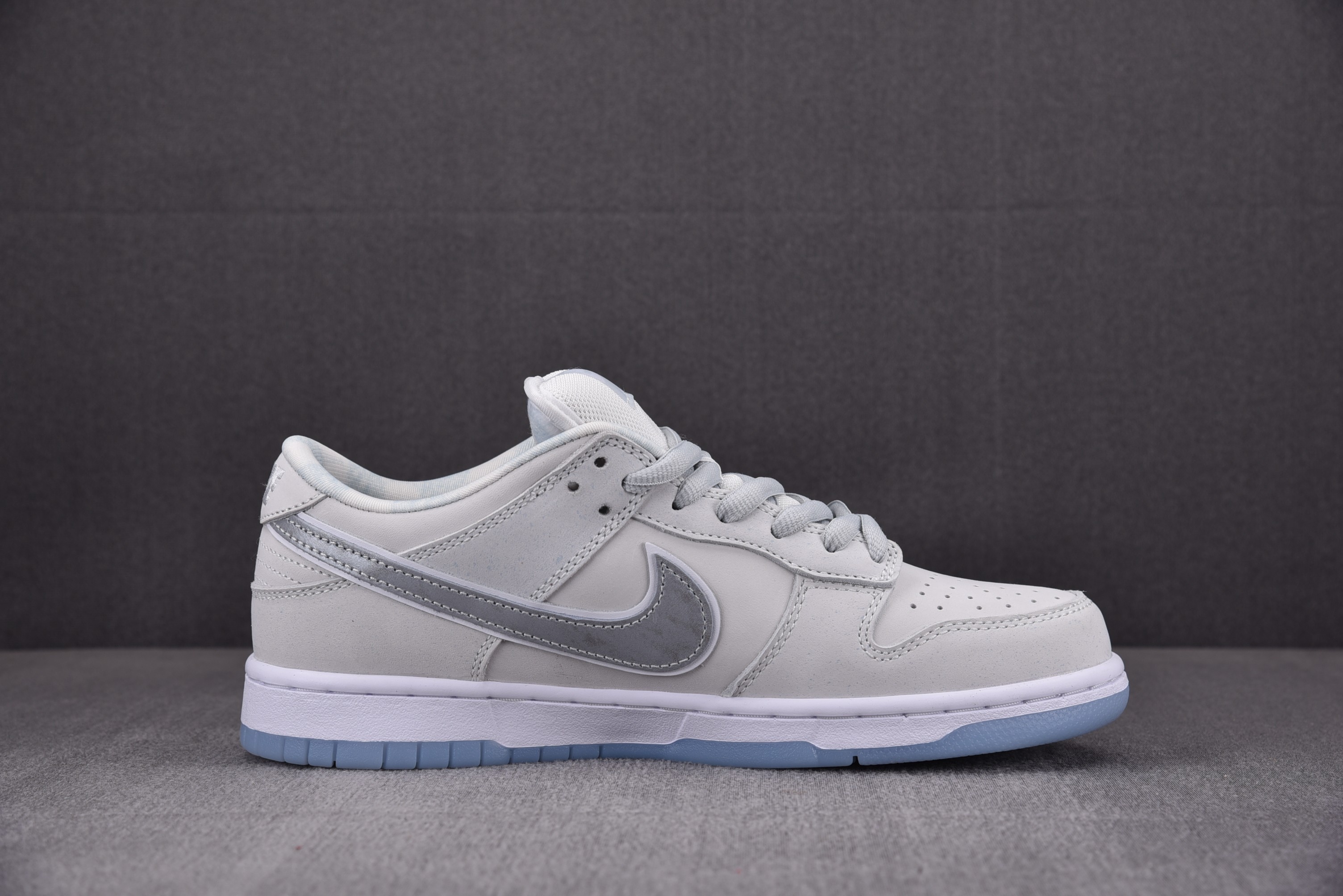 Nike SB Dunk Low White Lobster (Friends and Family)(Black Ruber Ring)