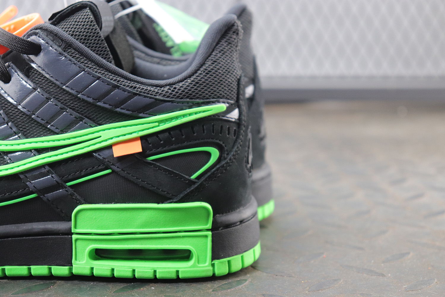 Nike Air Rubber Dunk Off-White Green Strike