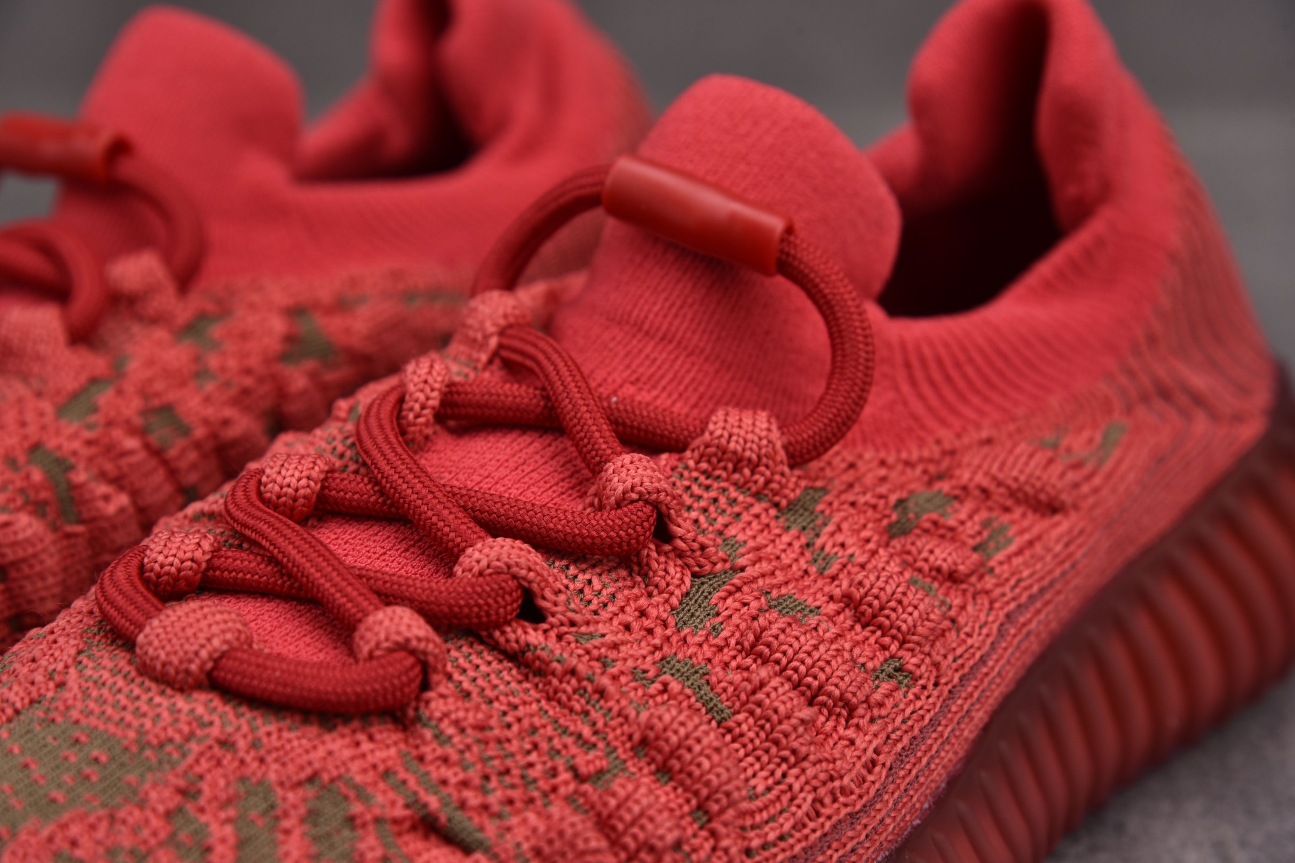 adidas Yeezy 350 V2 CMPCT Slate Red