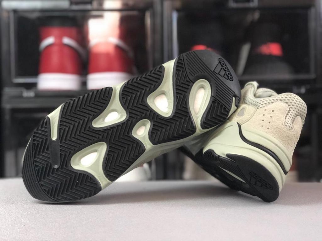 【Clearance】 Adidas Yeezy Boost 700 Salt（US12）