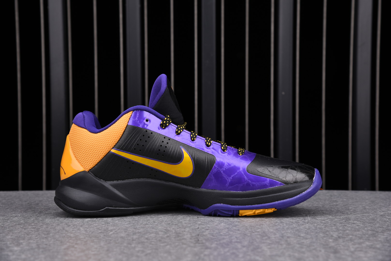 Nike ZOOM KOBE 5 X 'LAKERS AWAY'