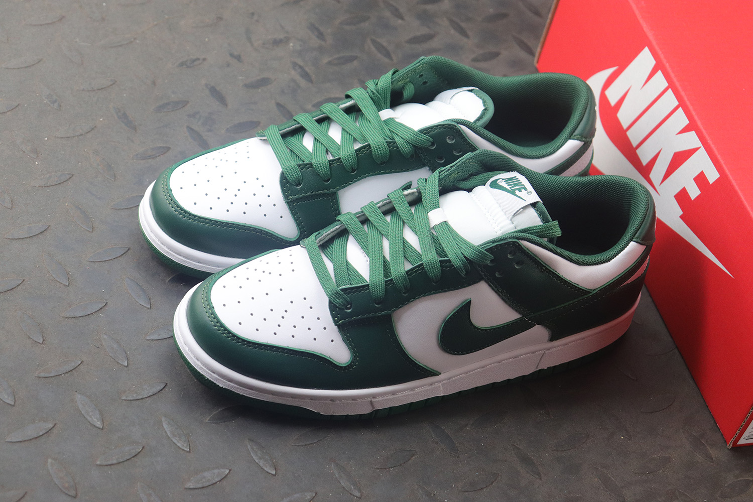 【Clearance】 Nike Dunk Low Varsity Green / Michigan State（US10）