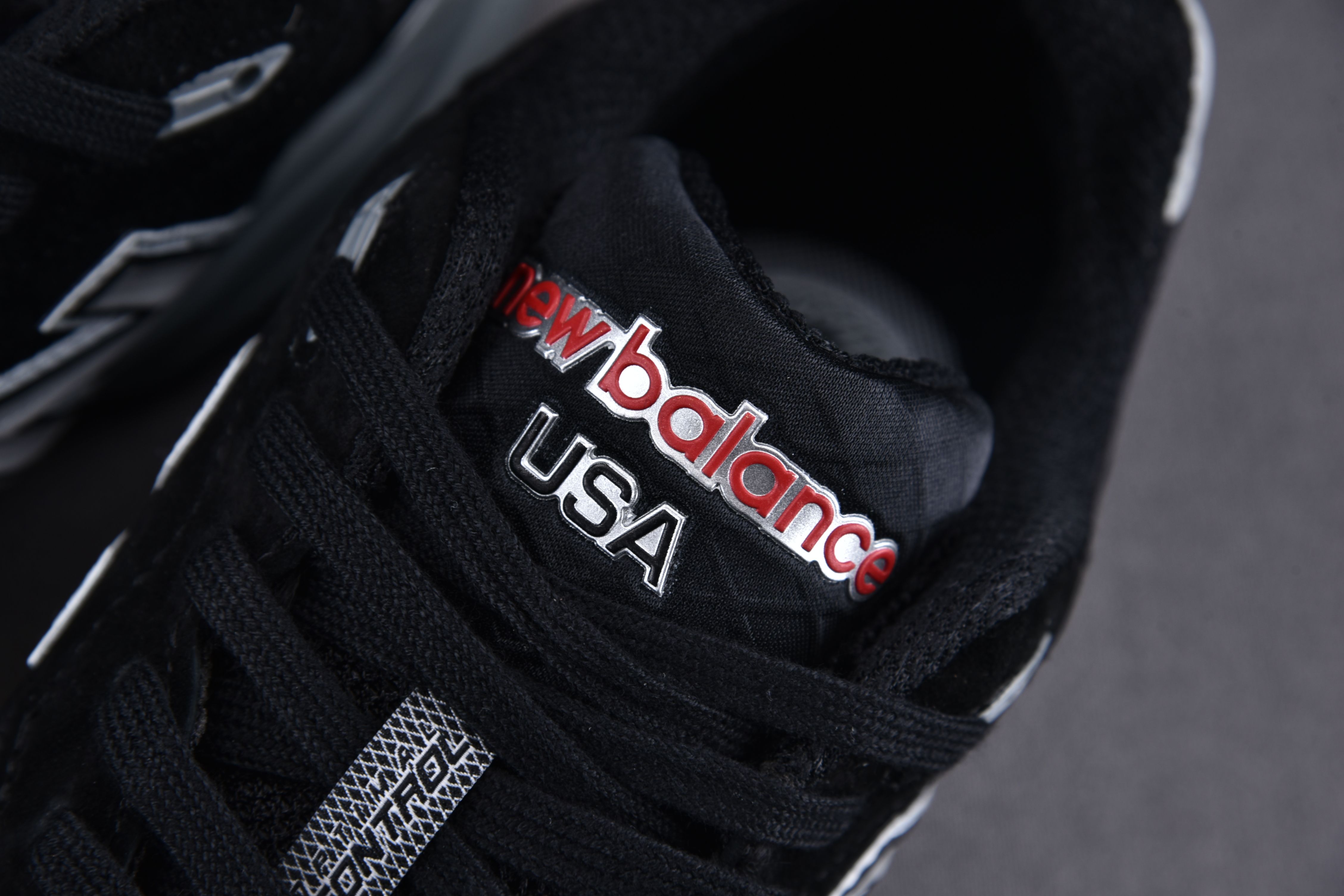 New Balance 990v3 Black White