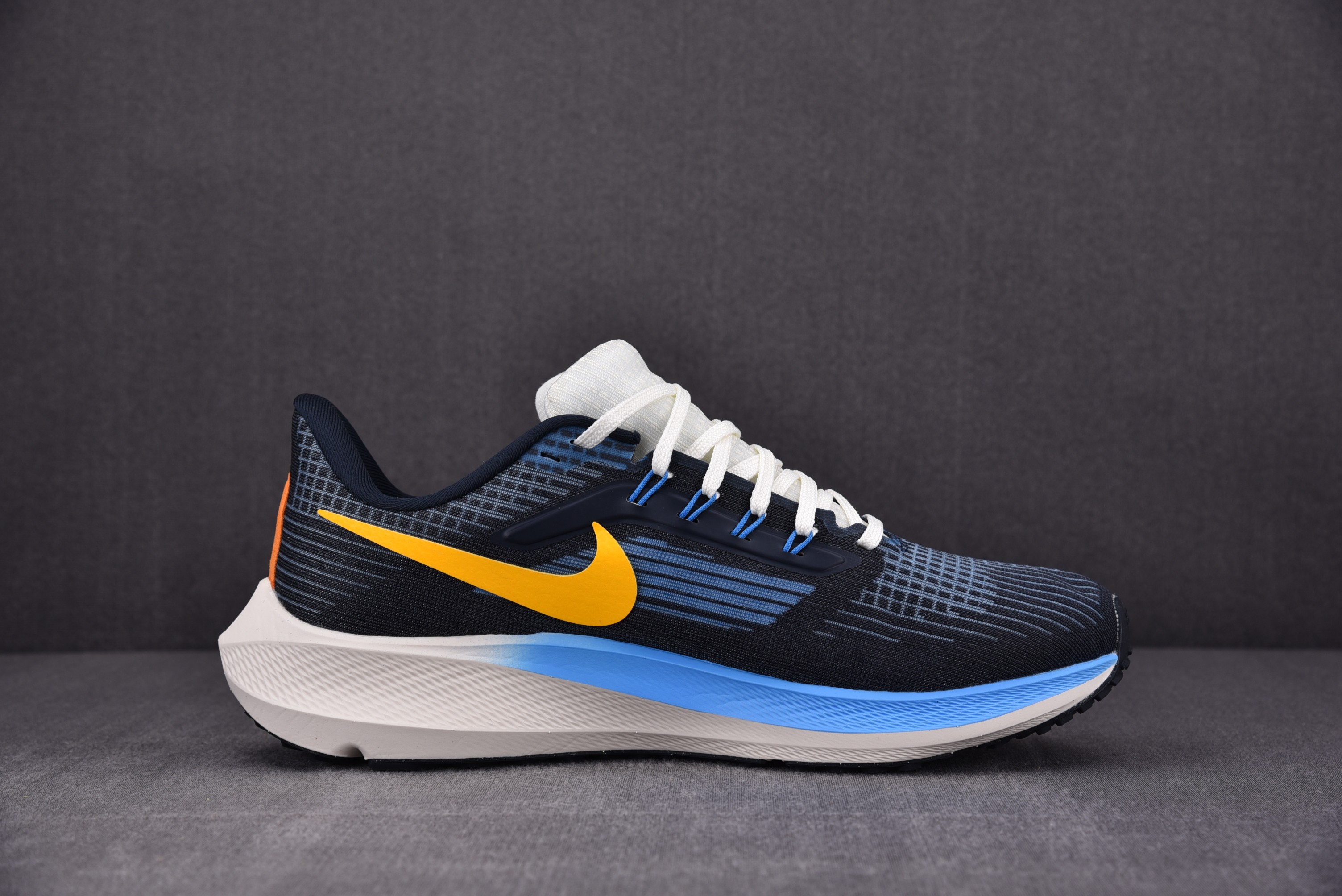 Nike Air Zoom Pegasus 39 Premium Obsidian Yellow