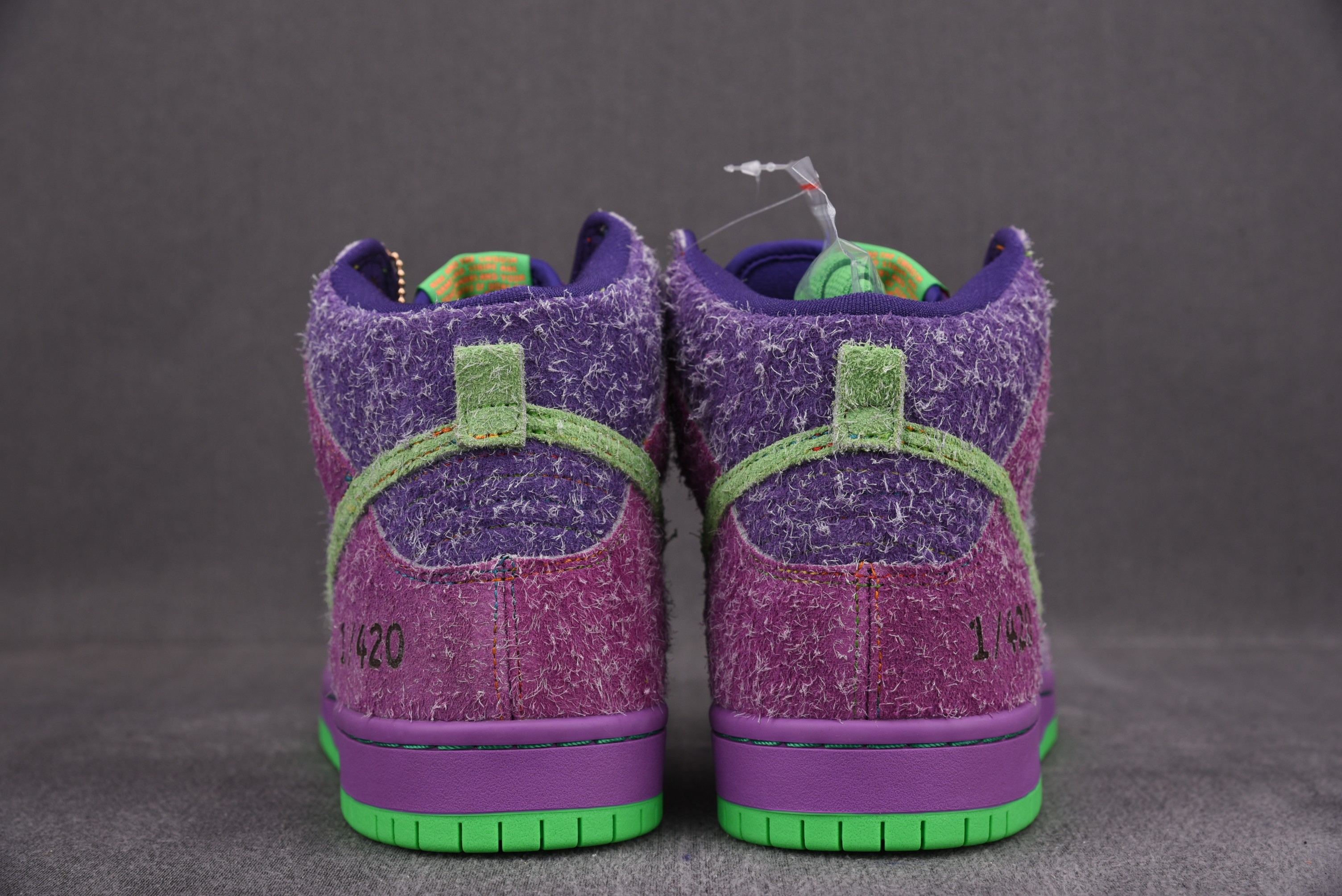 Nike SB Dunk High Reverse Skunk 420 (Special Box)