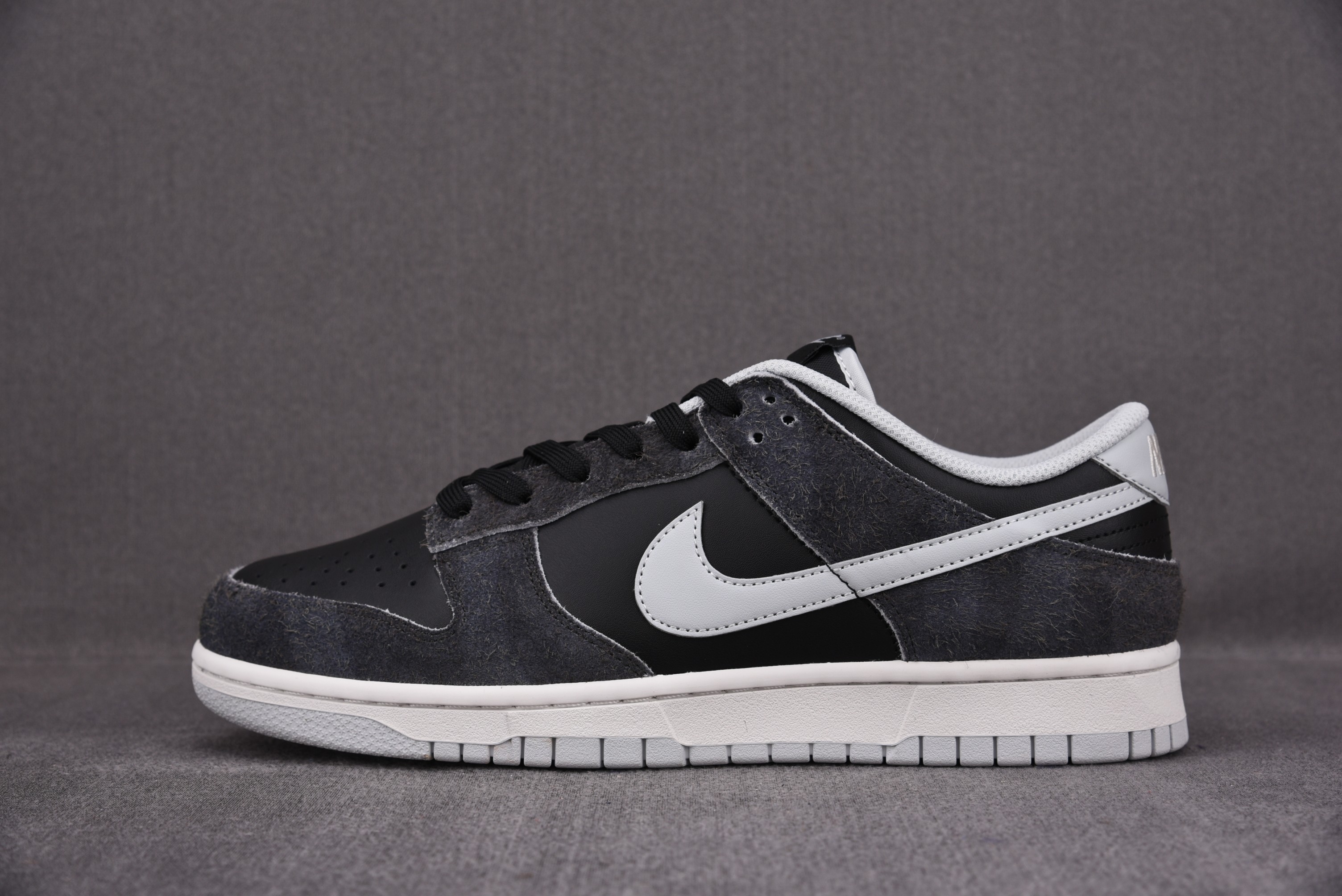 Nike Dunk Low Retro Animal Pack Zebra