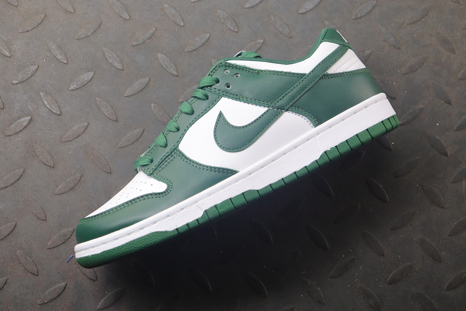 【Clearance】 Nike Dunk Low Varsity Green / Michigan State（US10）