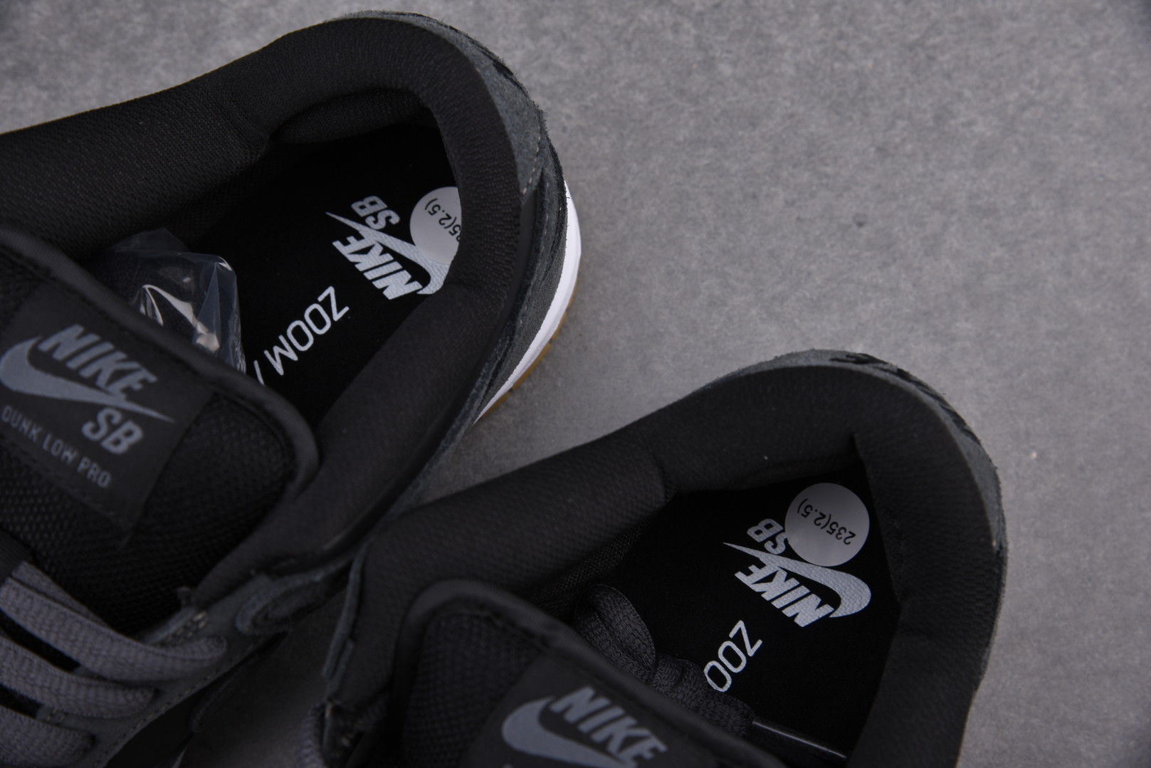 Nike SB Dunk Low Dark Grey Black Gum
