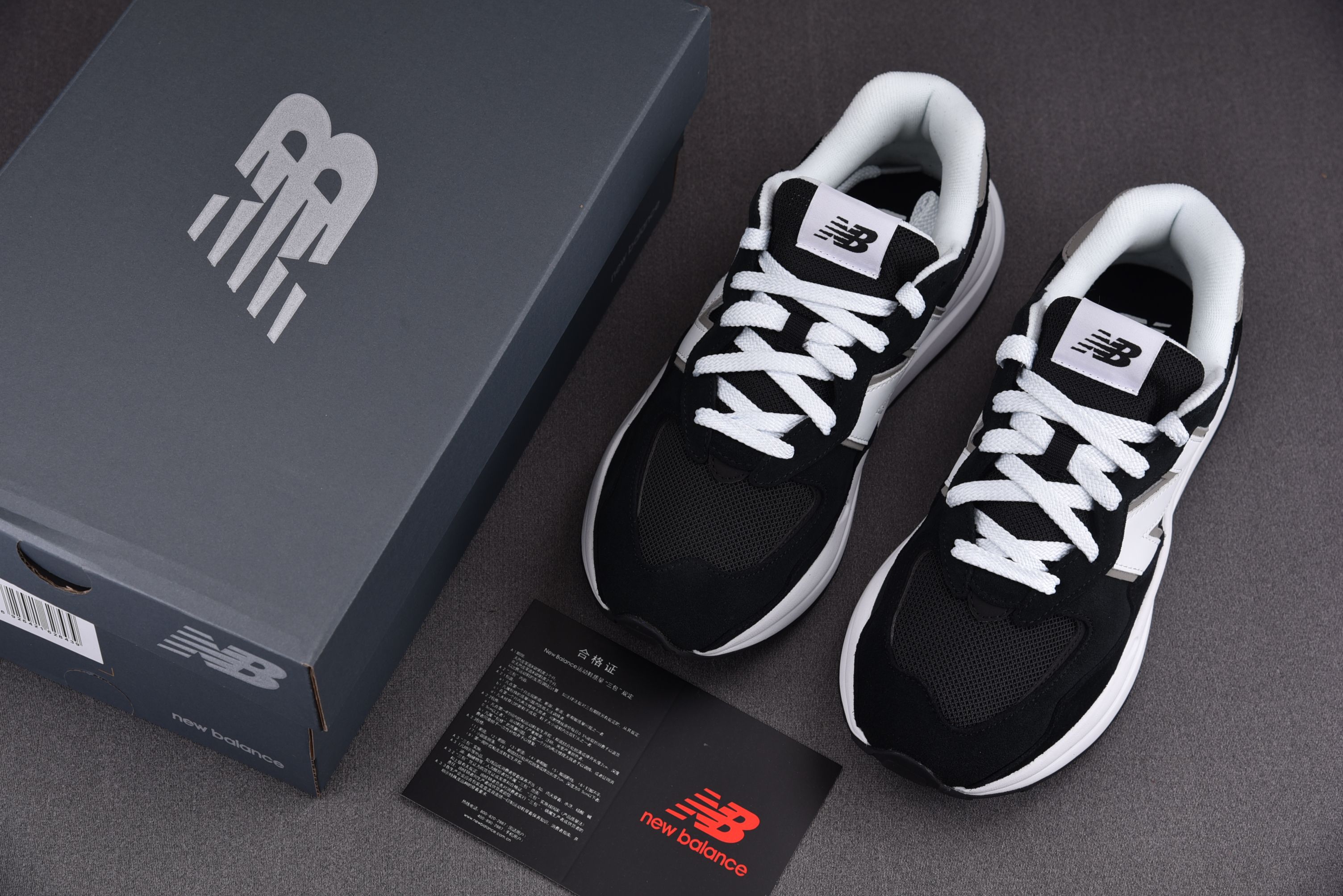 New Balance 57/40 Team Black