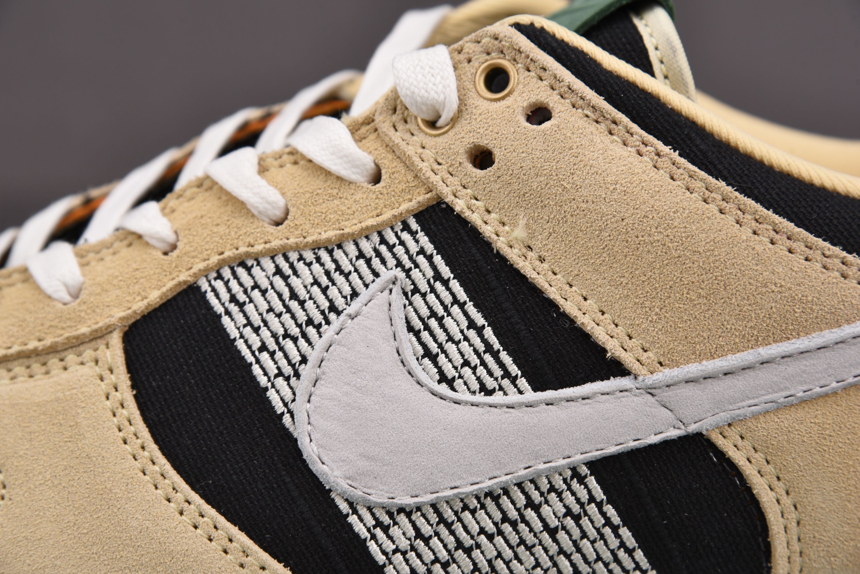 Nike Dunk Low Rooted in Peace