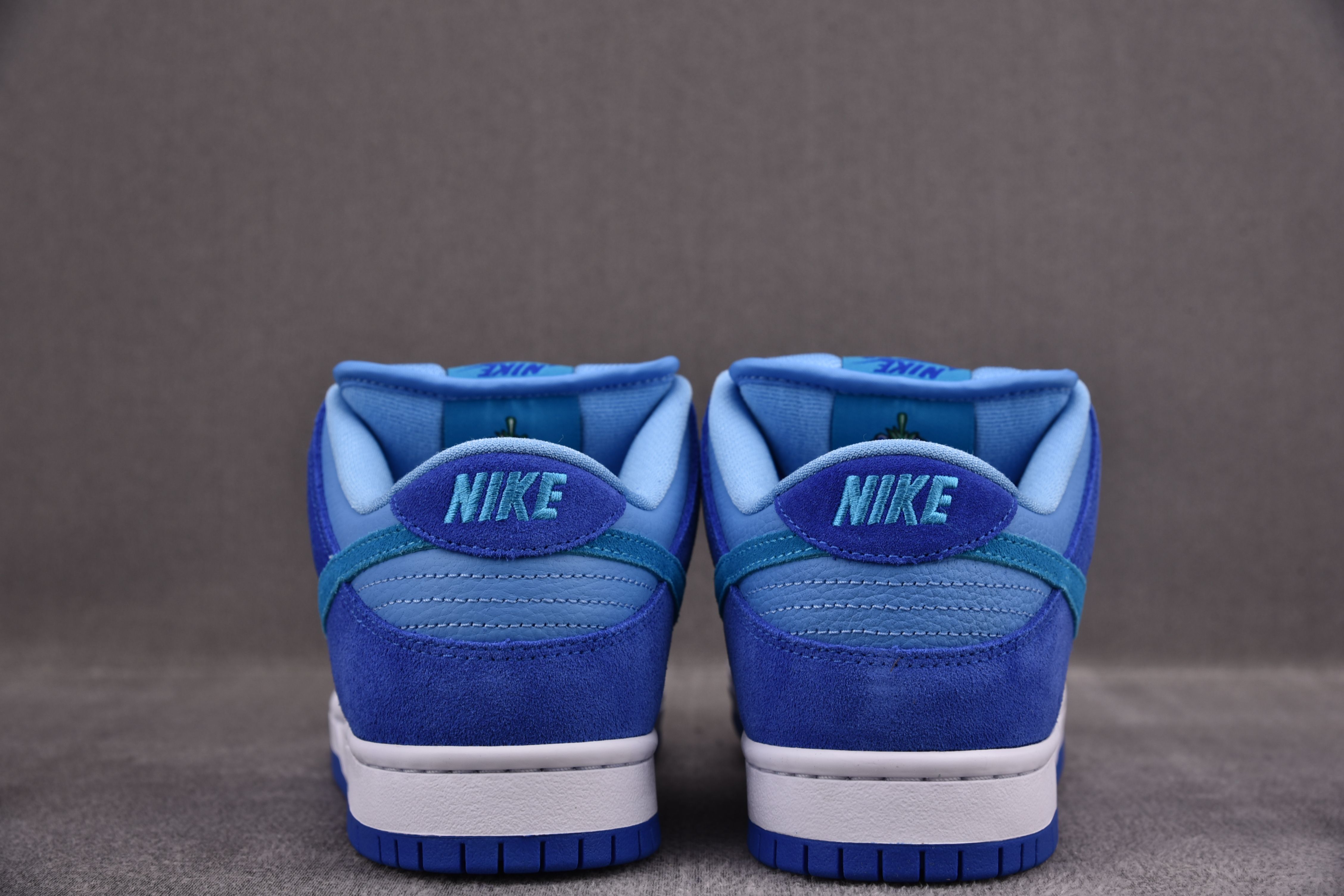 Nike SB Dunk Low Blue Raspberry