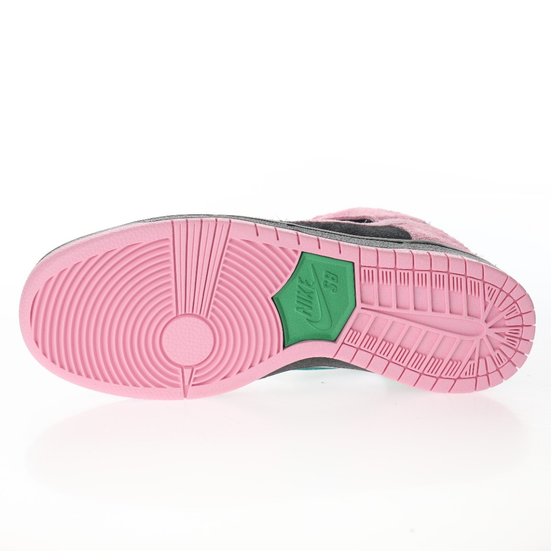 Nike SB Dunk HighInvert Celtics