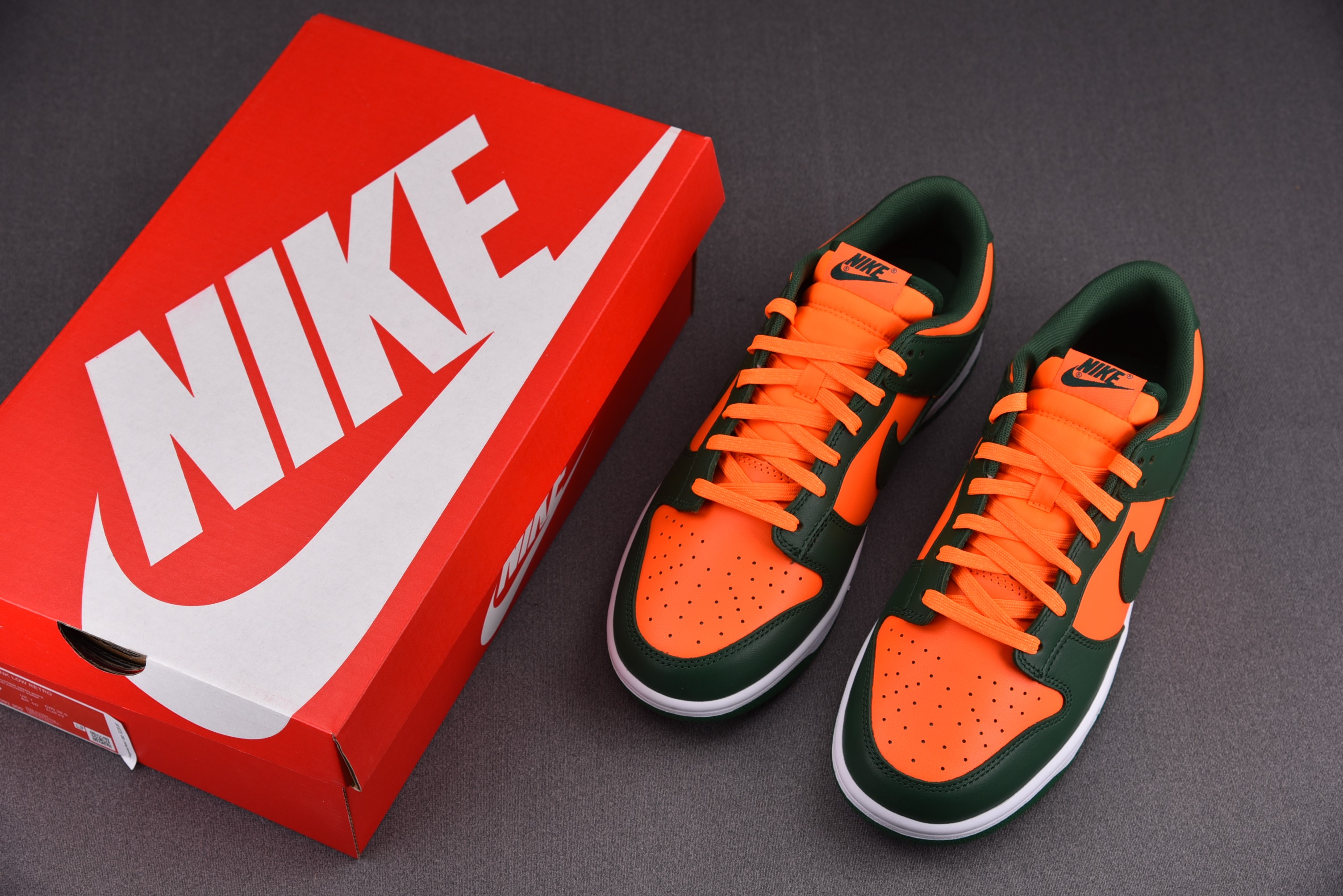 Nike Dunk Low Miami Hurricanes