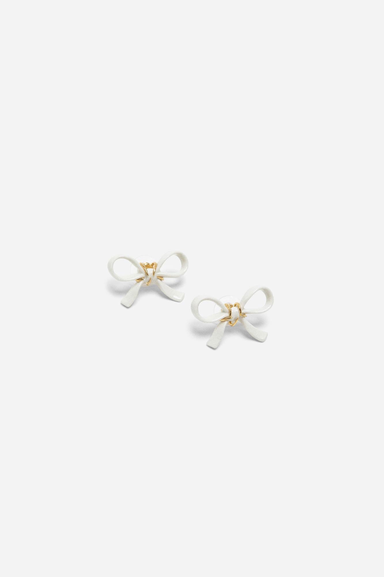 BOW EARRINGS