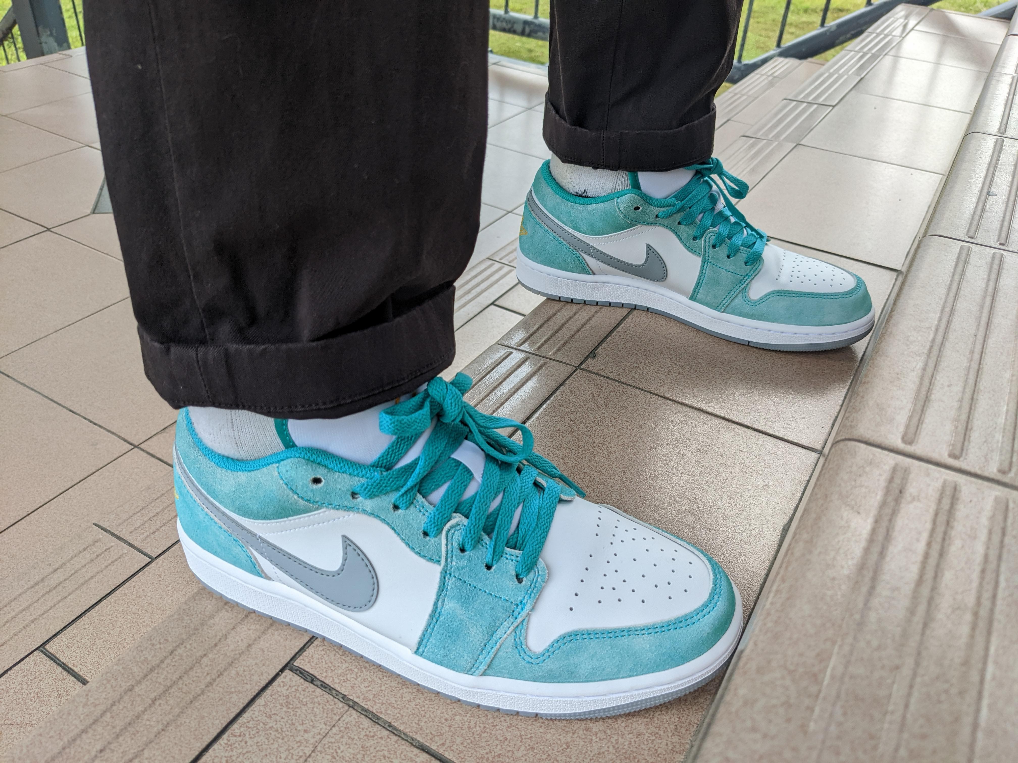 Jordan 1 Low SE New Emerald