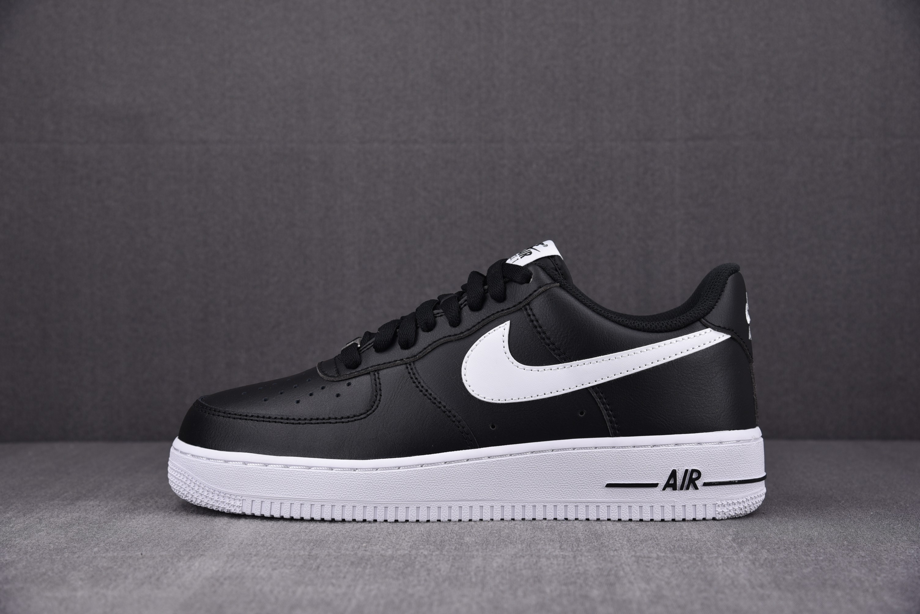 Nike Air Force 1 Low '07 Black