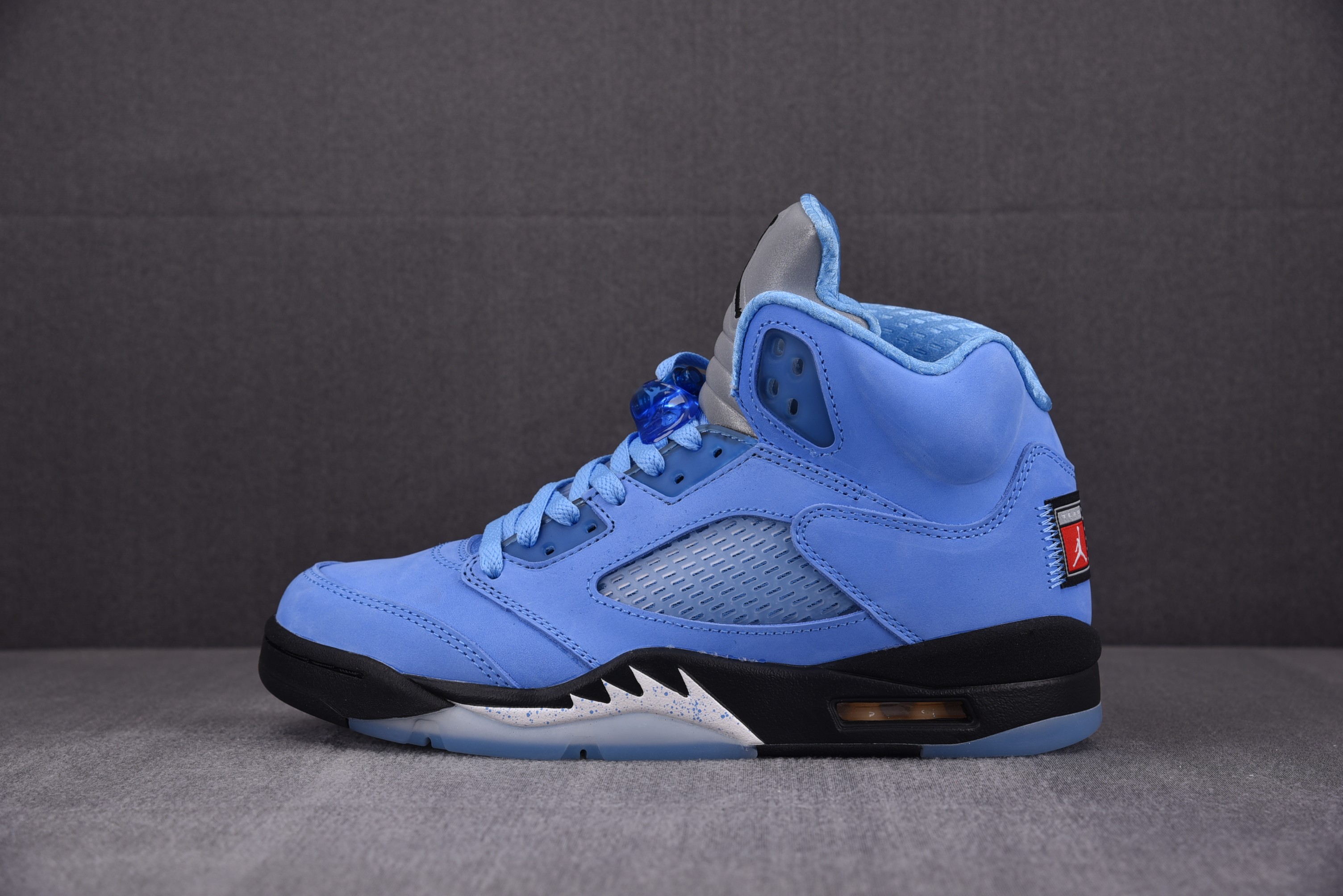 Jordan 5 UNC University Blue