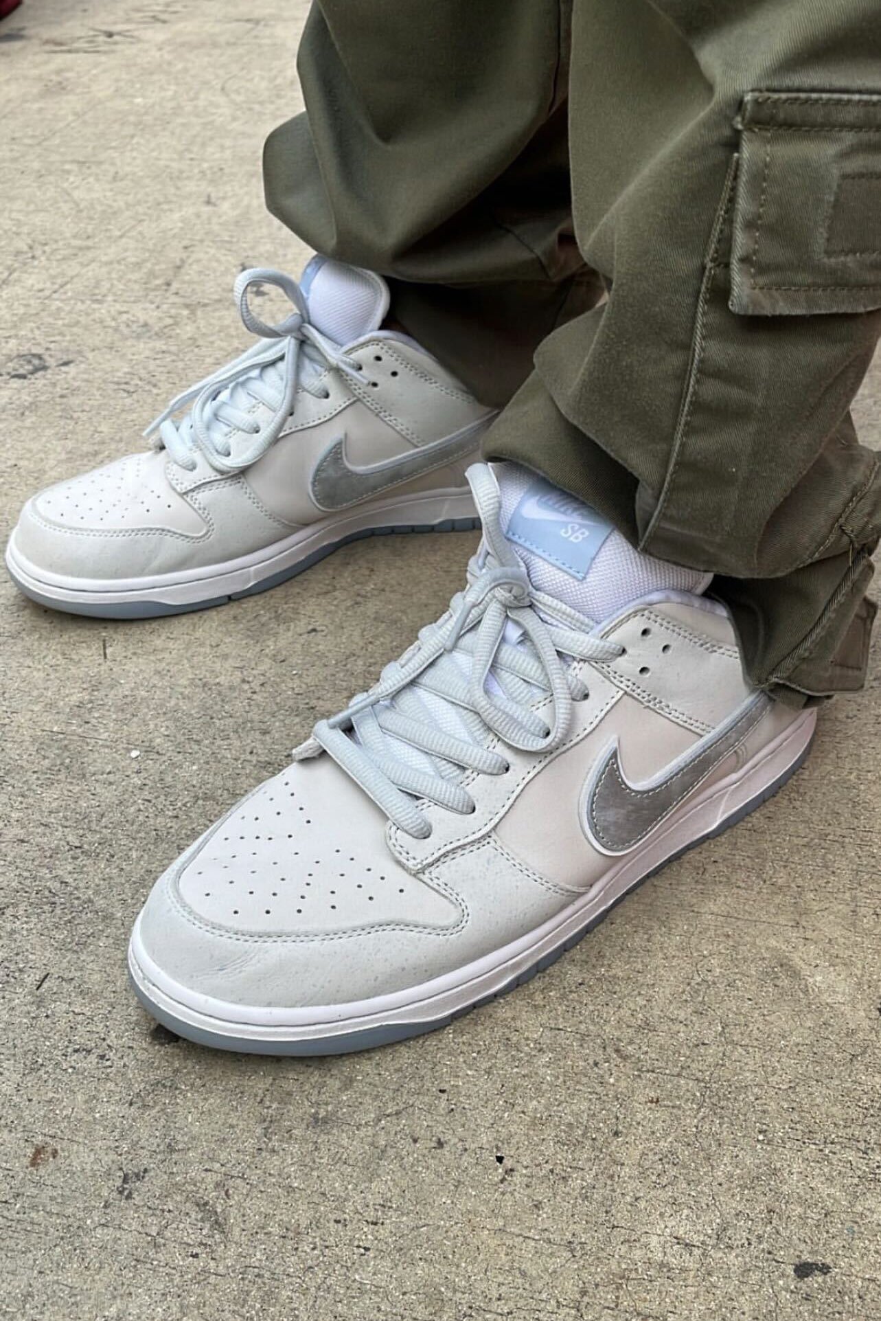 Nike SB Dunk Low White Lobster (Friends and Family)