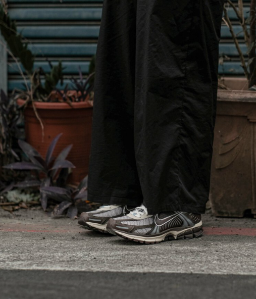 Nike Zoom Vomero 5 Toffee