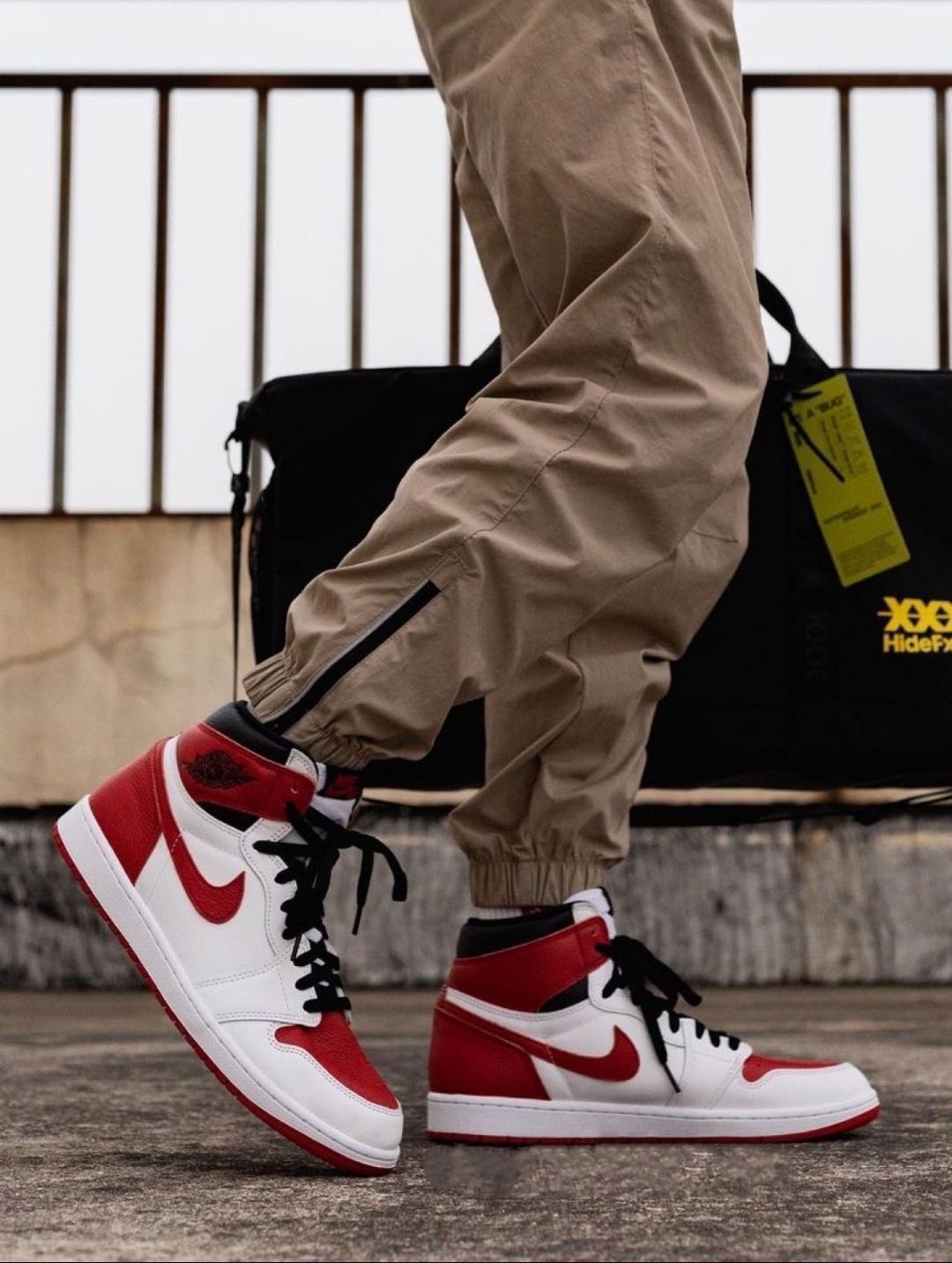 Air Jordan 1 High OG Heritage